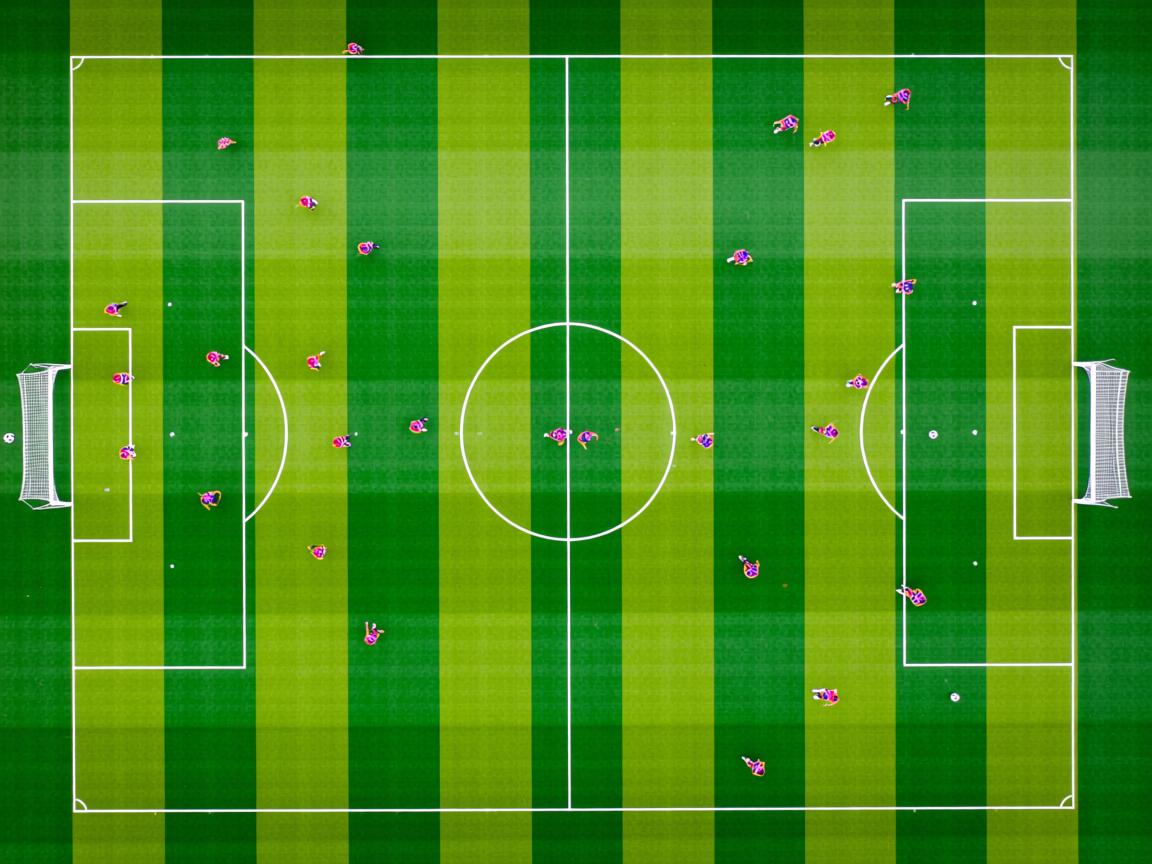 爱游戏app注册-“AI越位+裁判头戴摄像：技术革新引发热议”